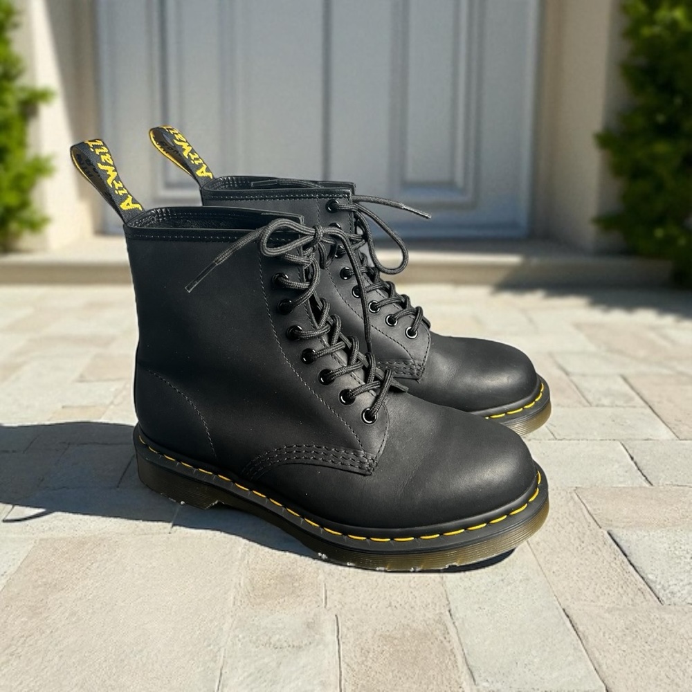 Dr. Martens 1460 Boots | Size EU 39 / US Women’s 8 / Men’s 7